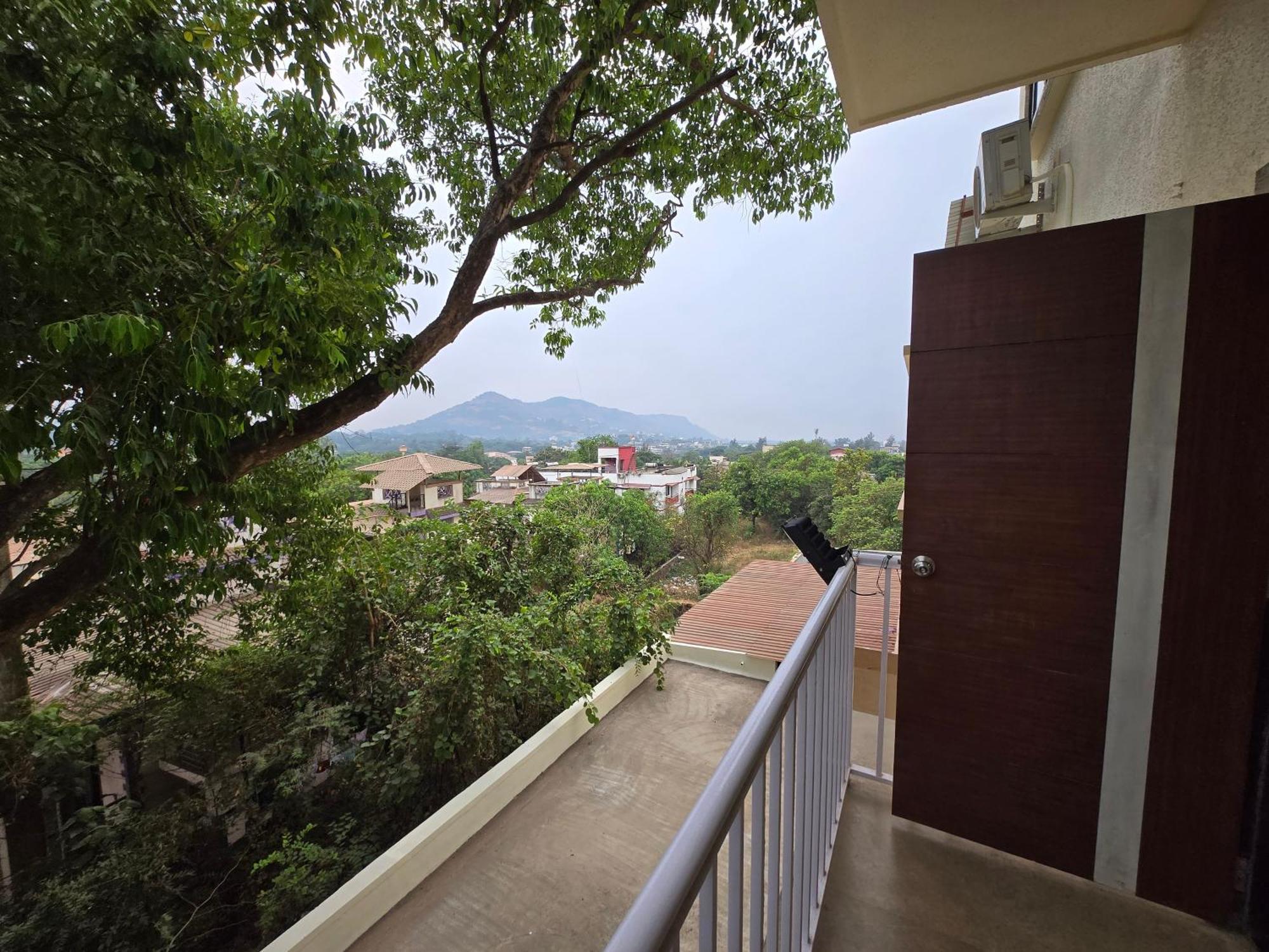 Hill View Hotel By Bil Lonavala Luaran gambar
