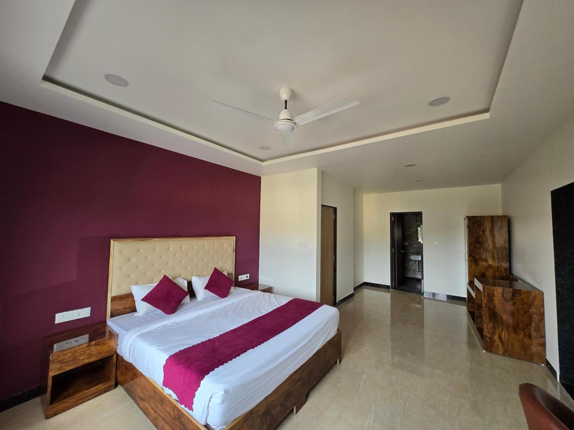 Hill View Hotel By Bil Lonavala Luaran gambar